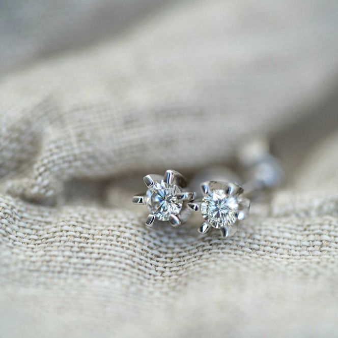Hovedbilde Capella øredobber hvittgull diamanter 0,20 ct WSI 1410001-020