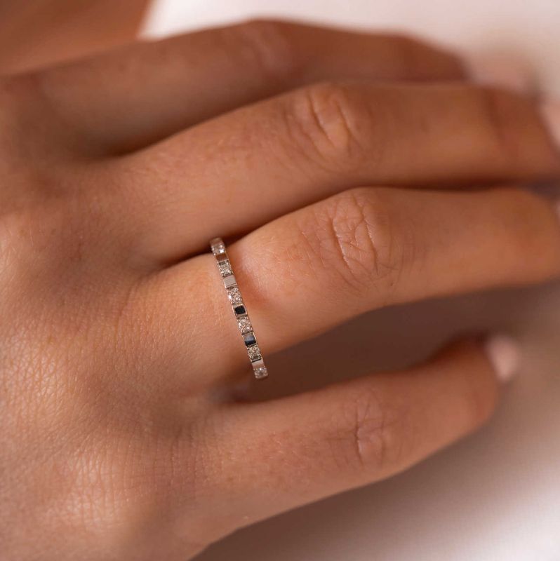 Ring i hvitt gull med diamanter 59746